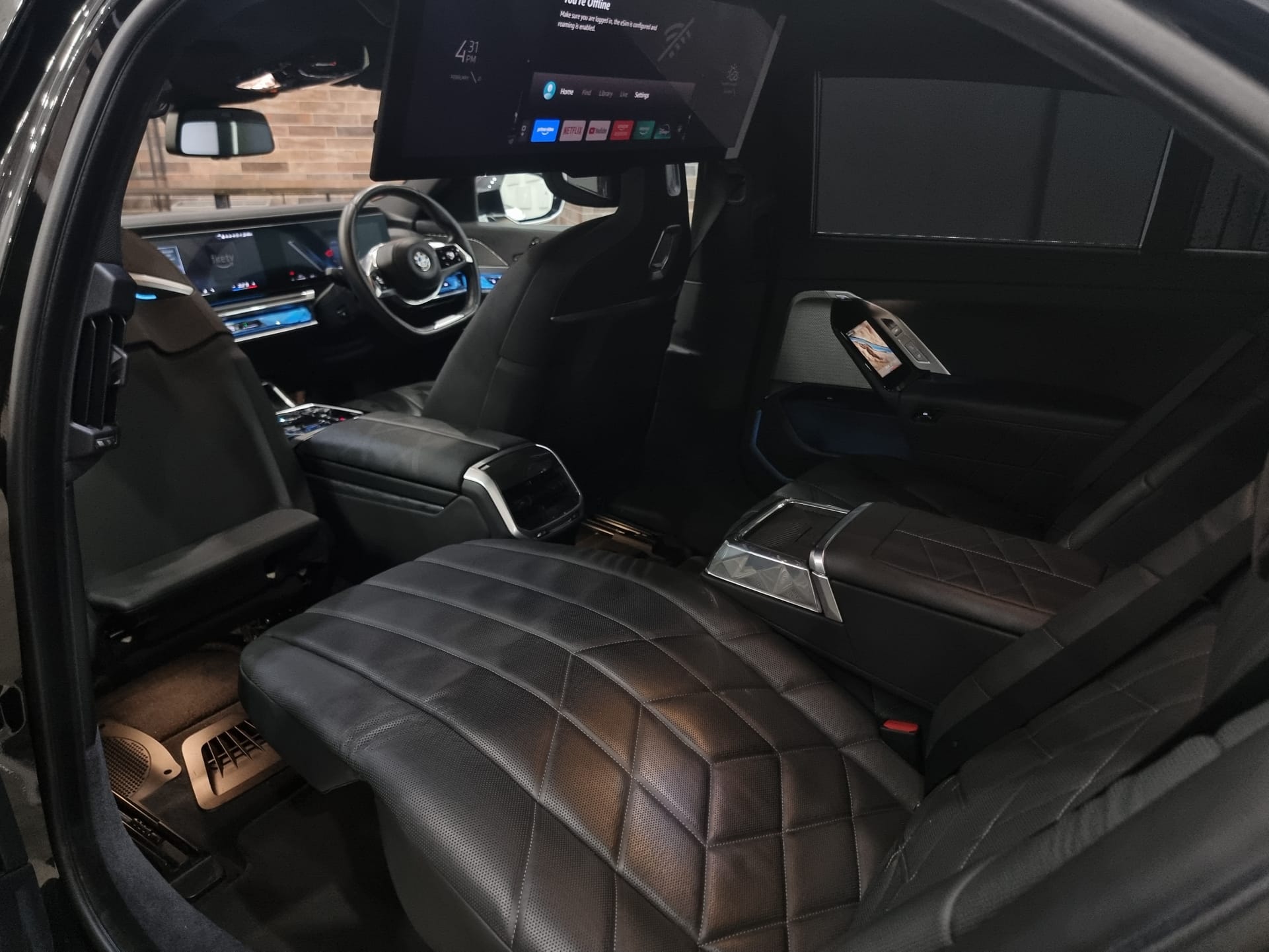 VIP Tokyo Private Tour | Luxury BMW 7 Series Chauffeur